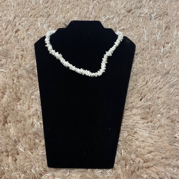 Puka Clam Clip Seashell Necklace Choker White 16in - Picture 2 of 7
